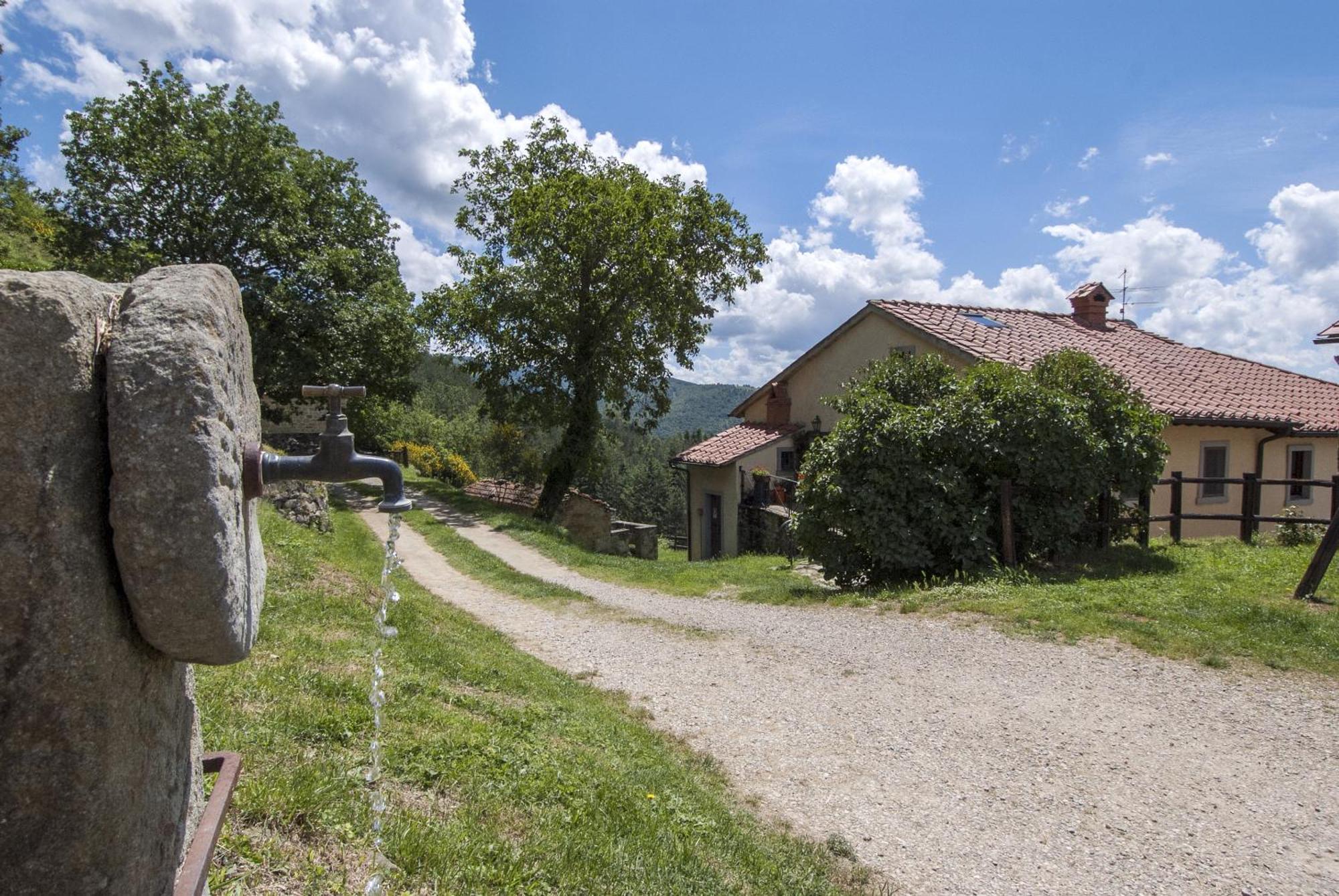 Borgo Tramonte Hotel Pratovecchio Luaran gambar