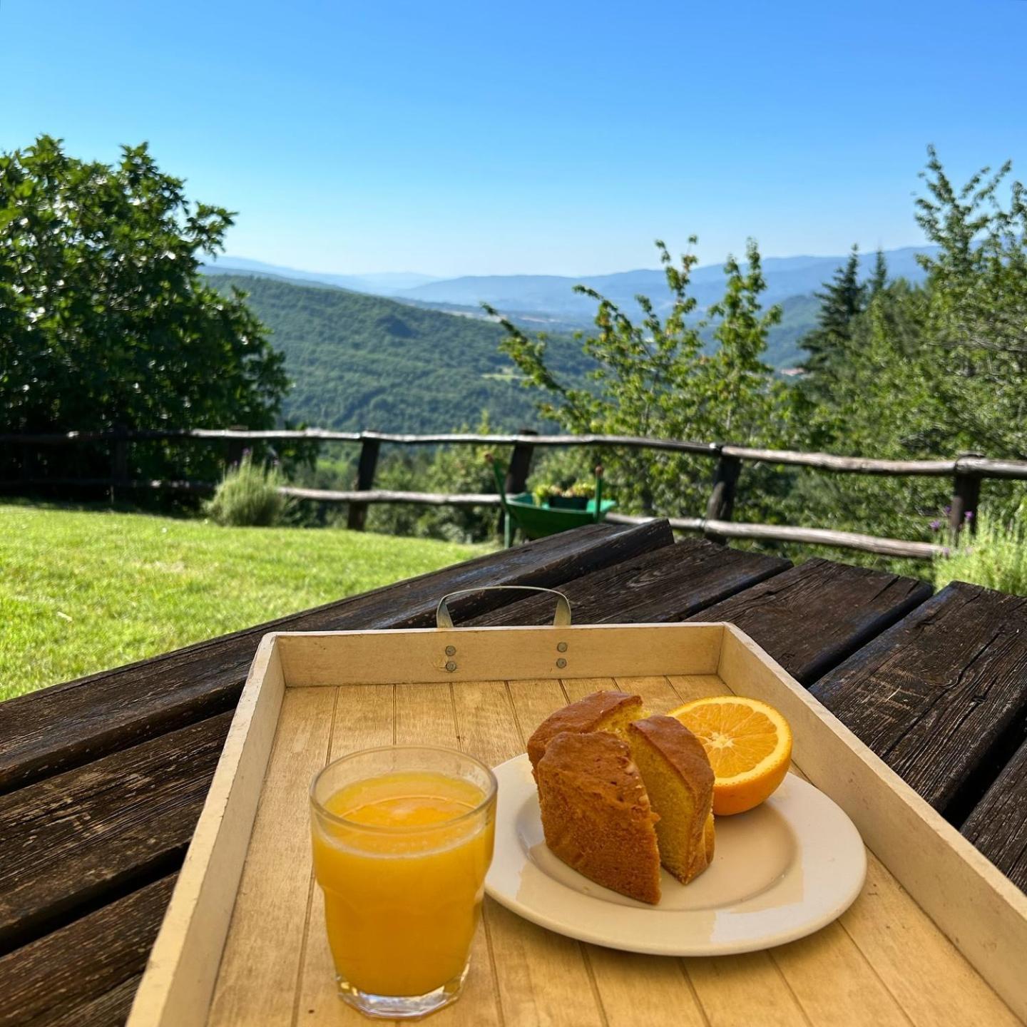 Borgo Tramonte Hotel Pratovecchio Luaran gambar
